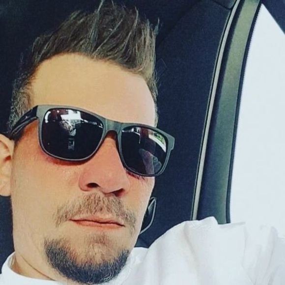 Meet your Posher, Ruben - Picture 1 of 1